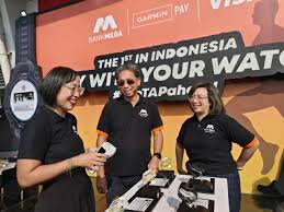 Bank Mega Luncurkan Inovasi Baru Lewat Smartwatch
