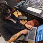 iPhone Jadi Studio Mini Petra Sihombing, dari Musik hingga Video Lirik